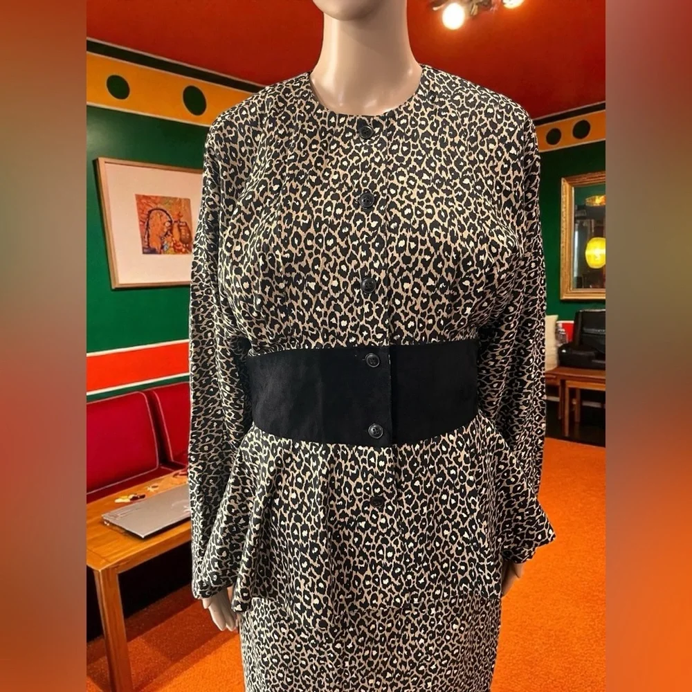 St Gillian all over leopard animal print  2 pc pencil skirt peplum jacket VTG